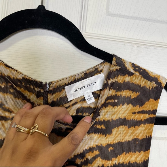 RONNY KOBO
Uzina Mesh Animal Print Round Neck Sleeveless Maxi A-Line Dress Sz M - Picture 13 of 14